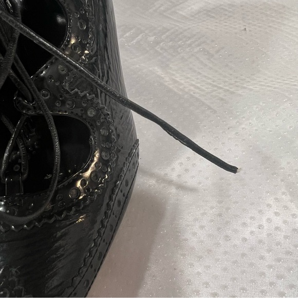 Tory Burch Women’s Sz 6 Hawthorne Black Lace Up Booties Heels Patent Leather - Picture 9 of 13